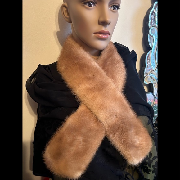 Mink boa stole - Picture 1 of 7